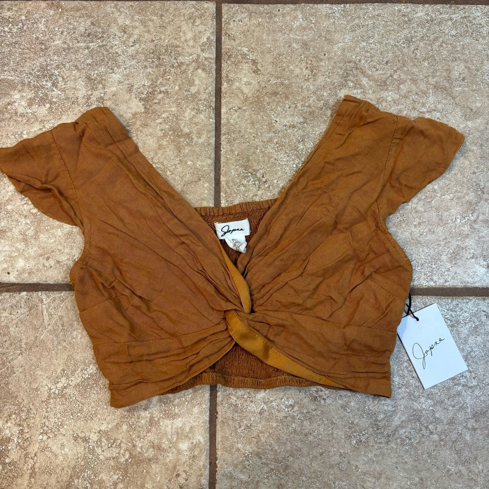 NWT Japna crop top medium